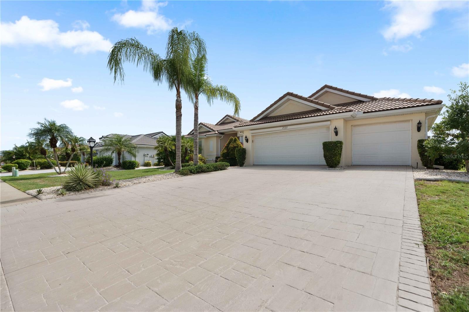 2122 PLATINUM DR — photo 3