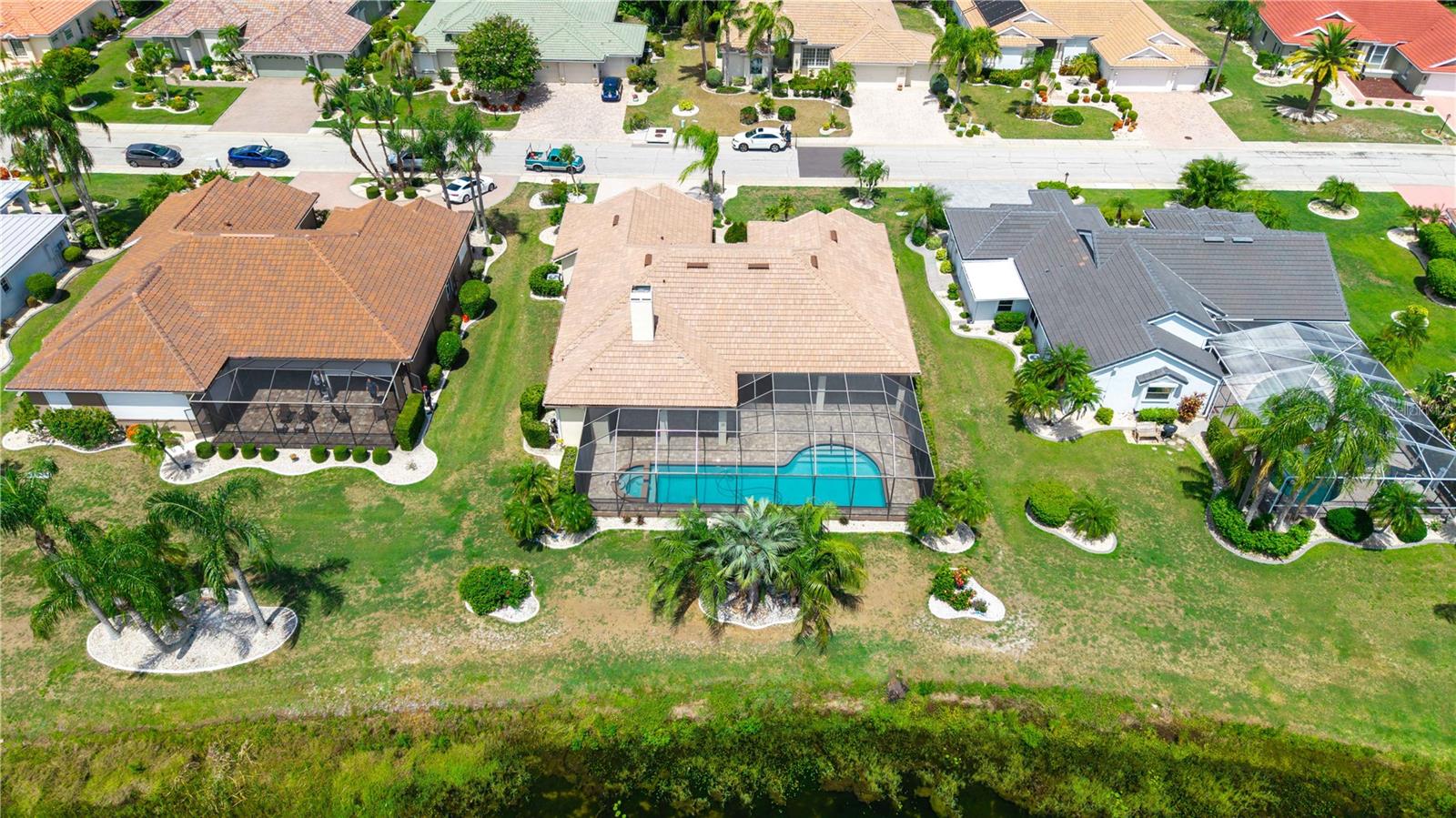 2122 PLATINUM DR — photo 48