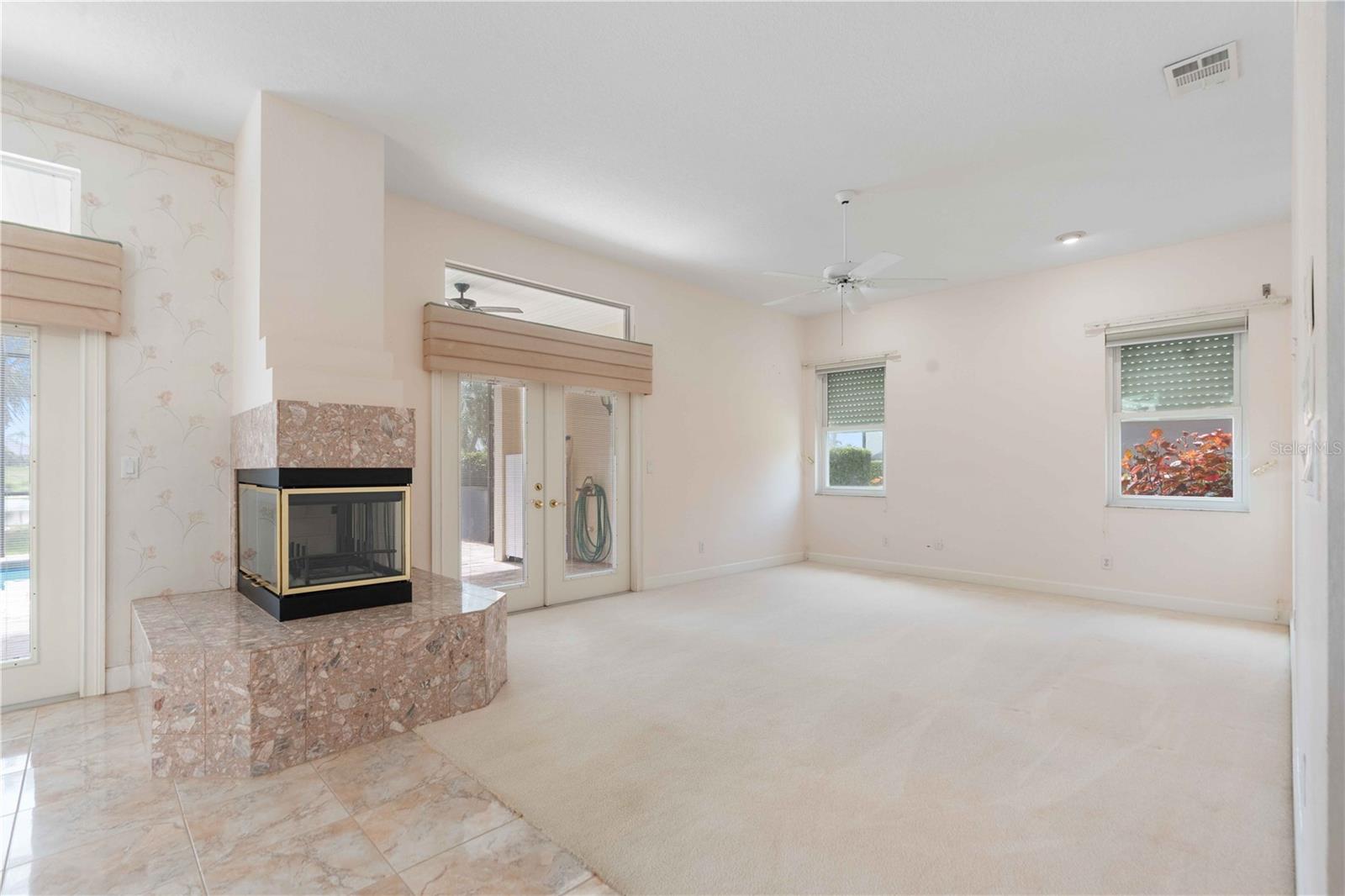 2122 PLATINUM DR — photo 18