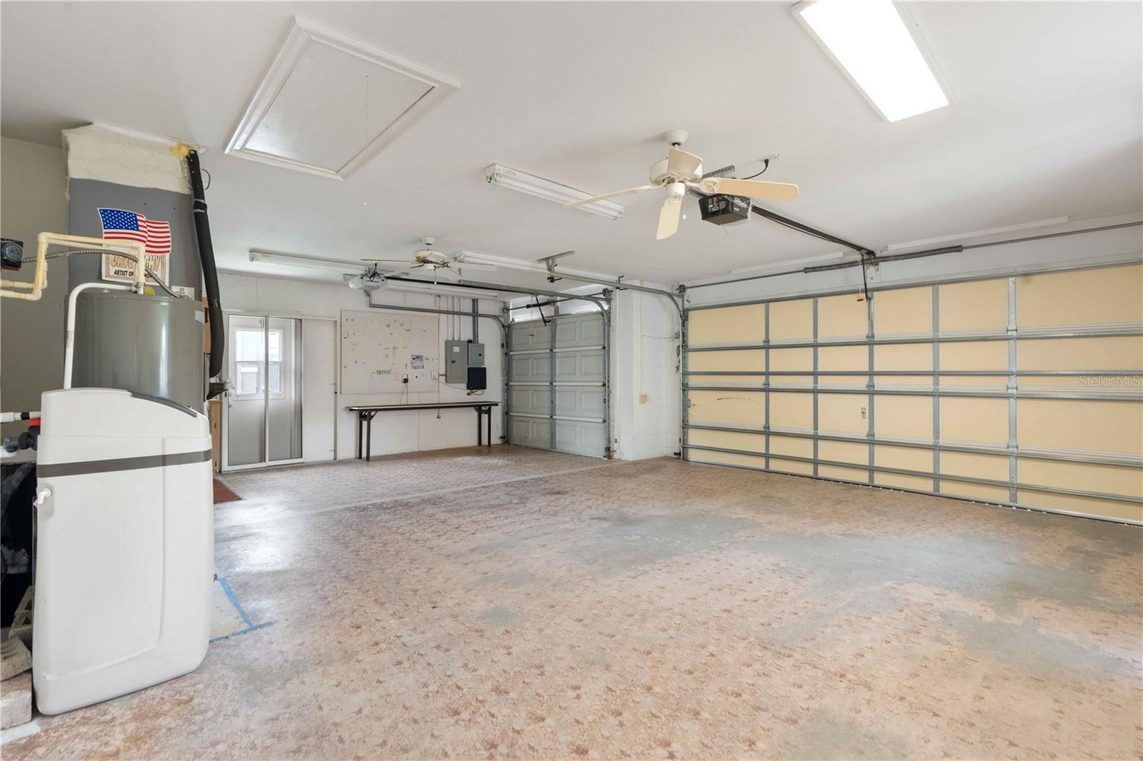 2122 PLATINUM DR — photo 40
