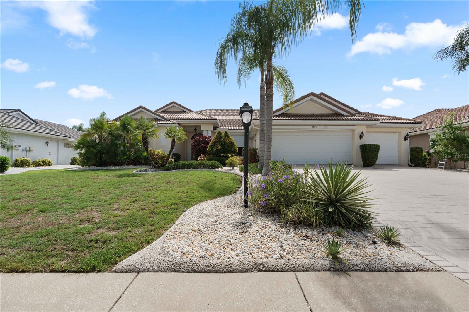 2122 PLATINUM DR — photo 2