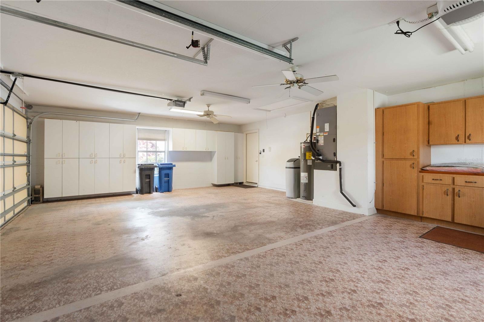 2122 PLATINUM DR — photo 41