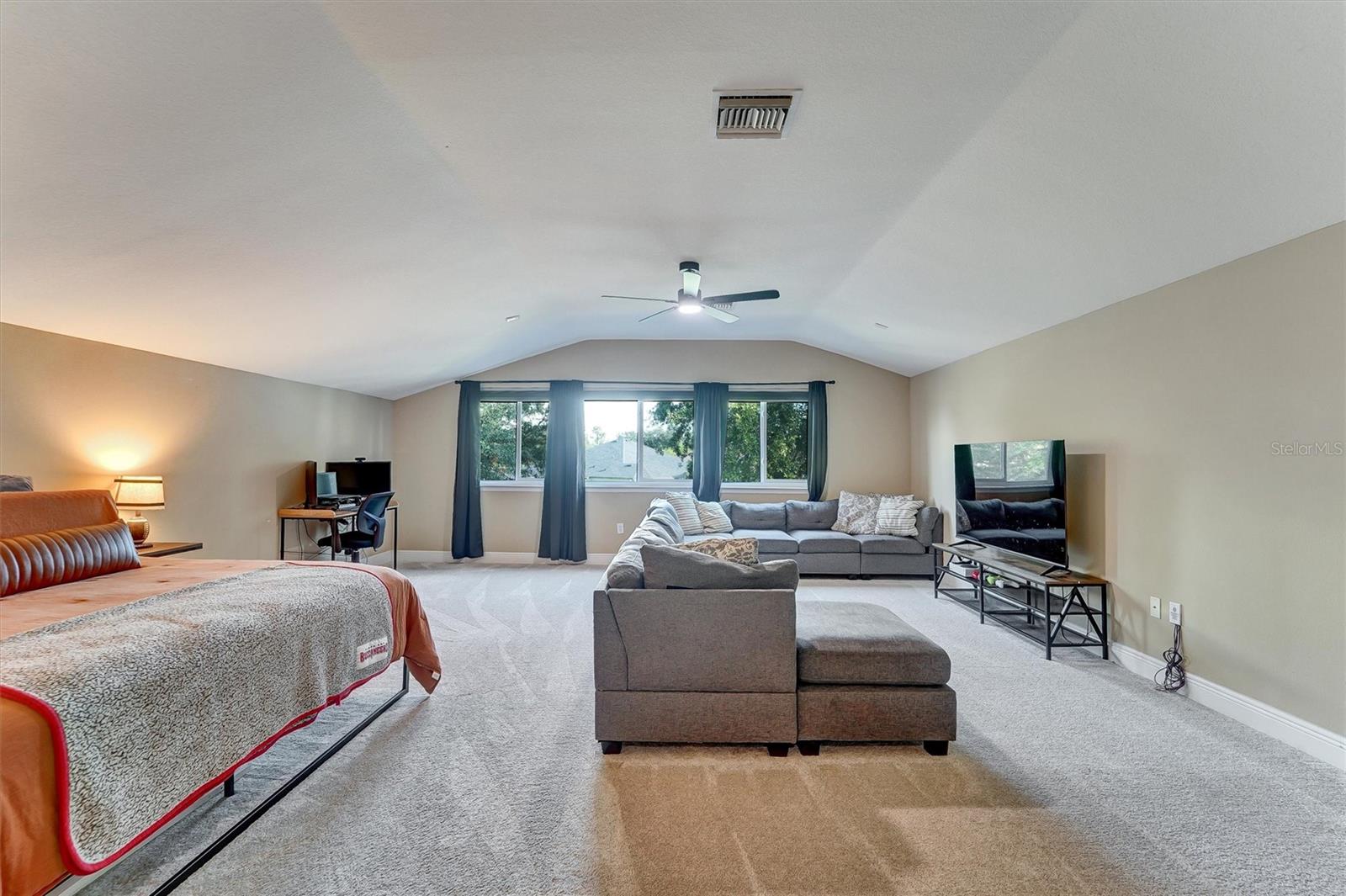 7136 DERWENT GLEN CIR — photo 32