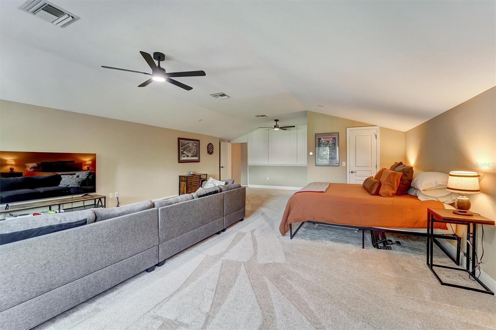 7136 DERWENT GLEN CIR — photo 34