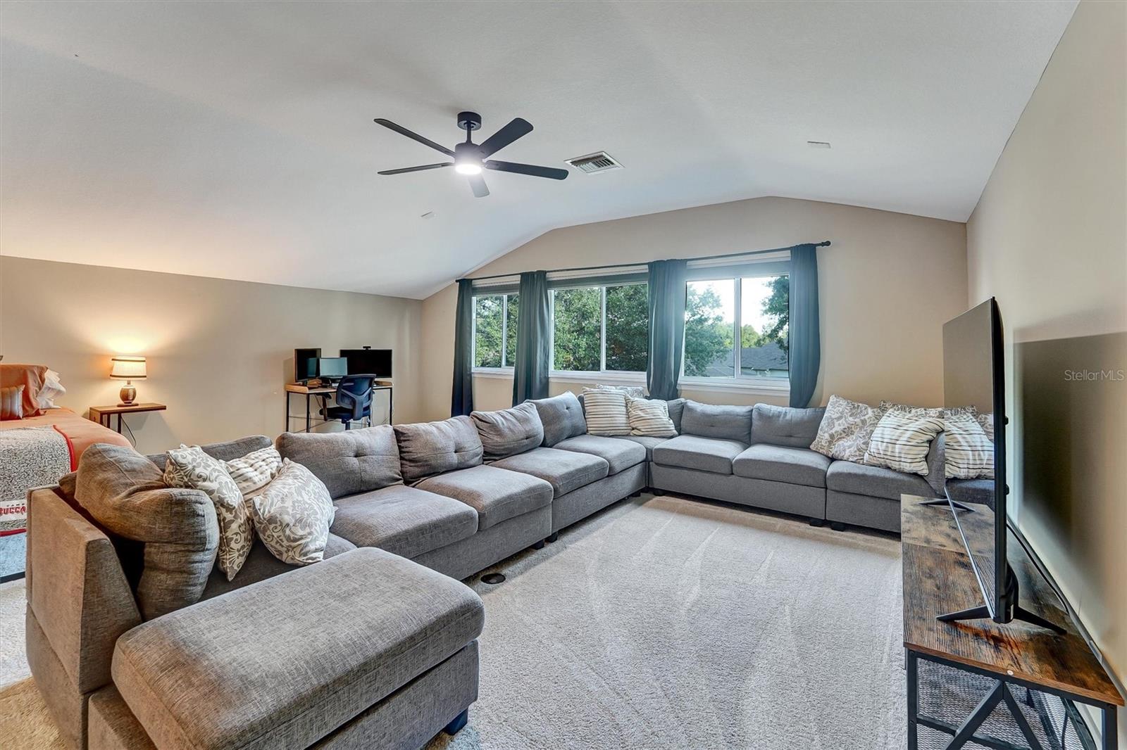 7136 DERWENT GLEN CIR — photo 33