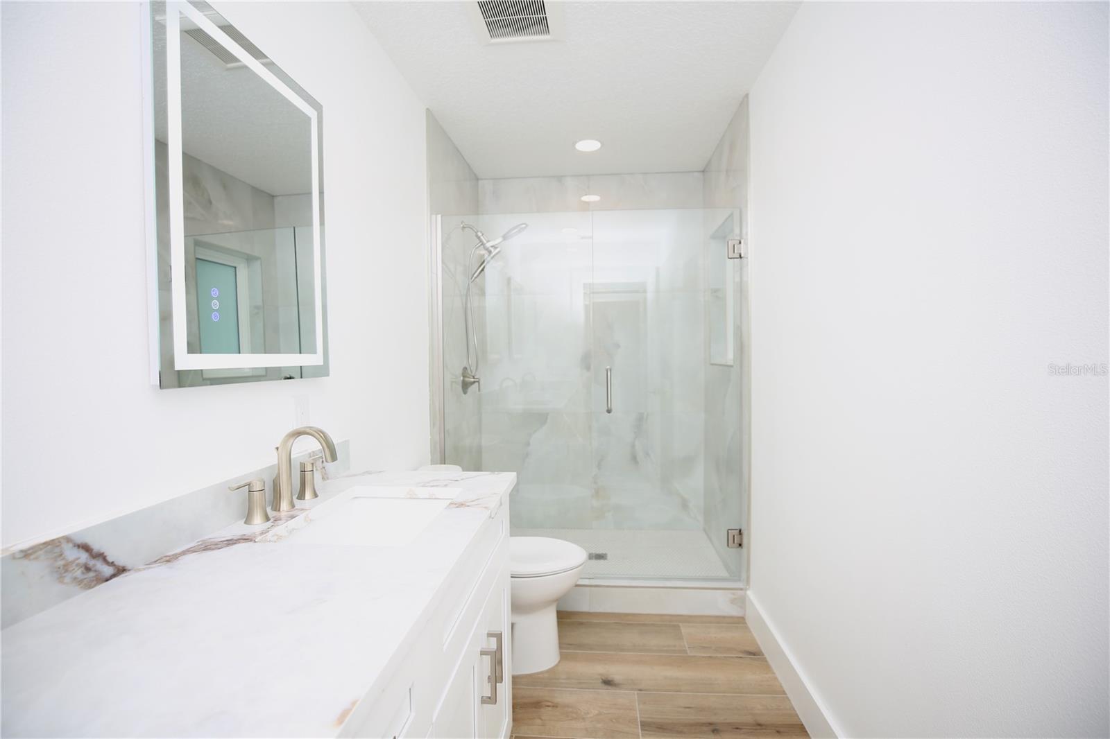 1646 ROBIN HOOD LN — photo 24