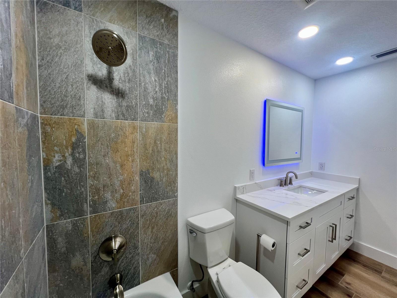 1646 ROBIN HOOD LN — photo 28