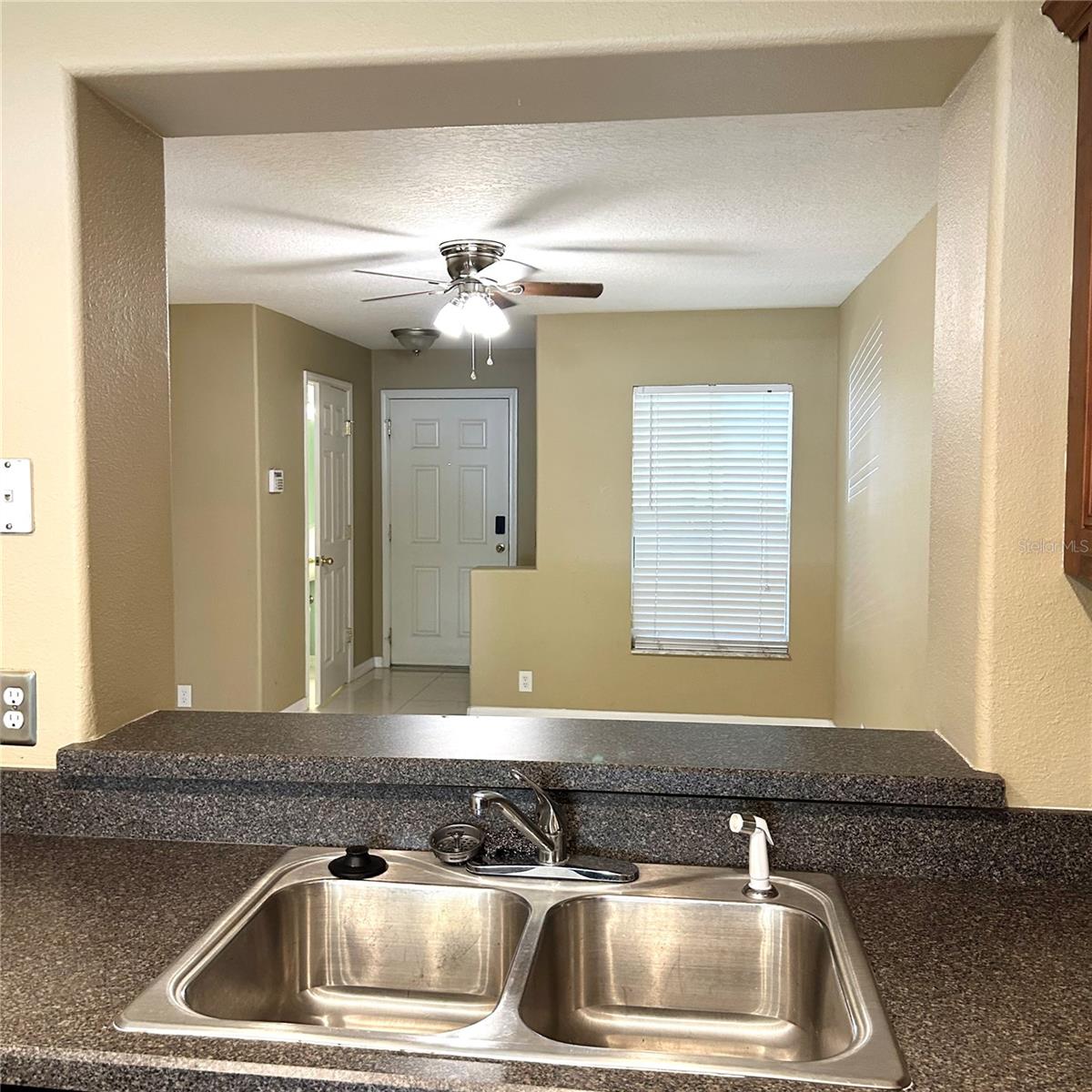 2568 HIDDEN COVE LN — photo 10
