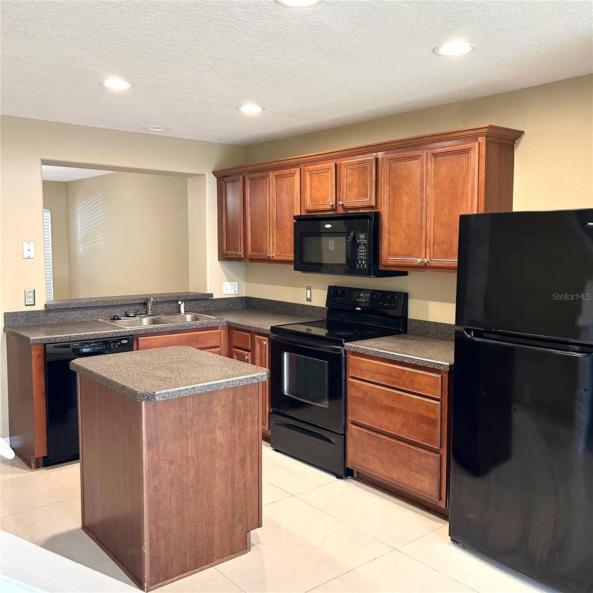 2568 HIDDEN COVE LN — photo 8