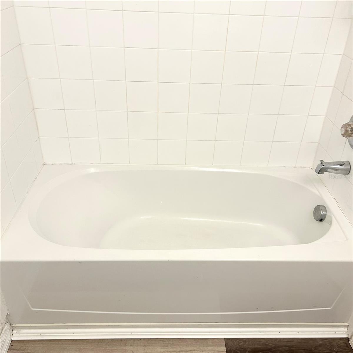 2568 HIDDEN COVE LN — photo 15