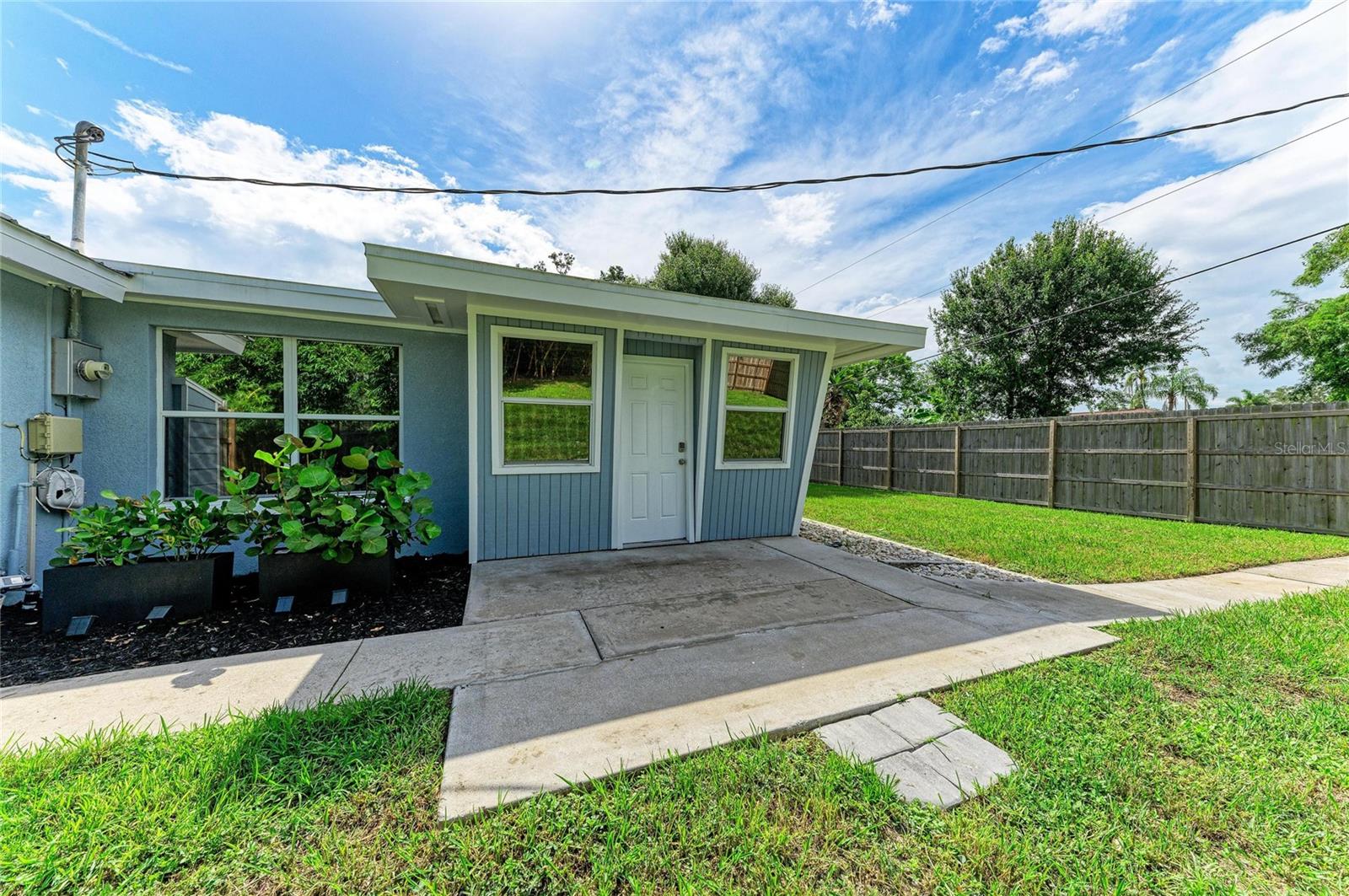 3138 WILLIAMSBURG ST — photo 42