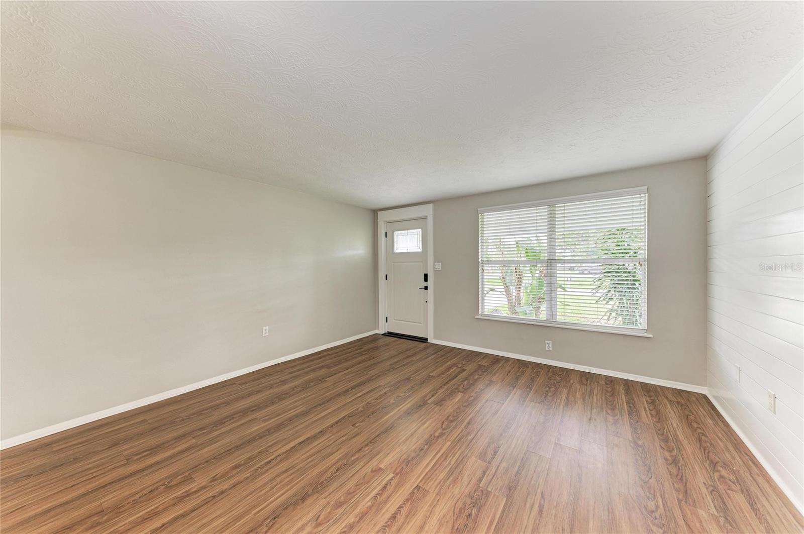 3138 WILLIAMSBURG ST — photo 11
