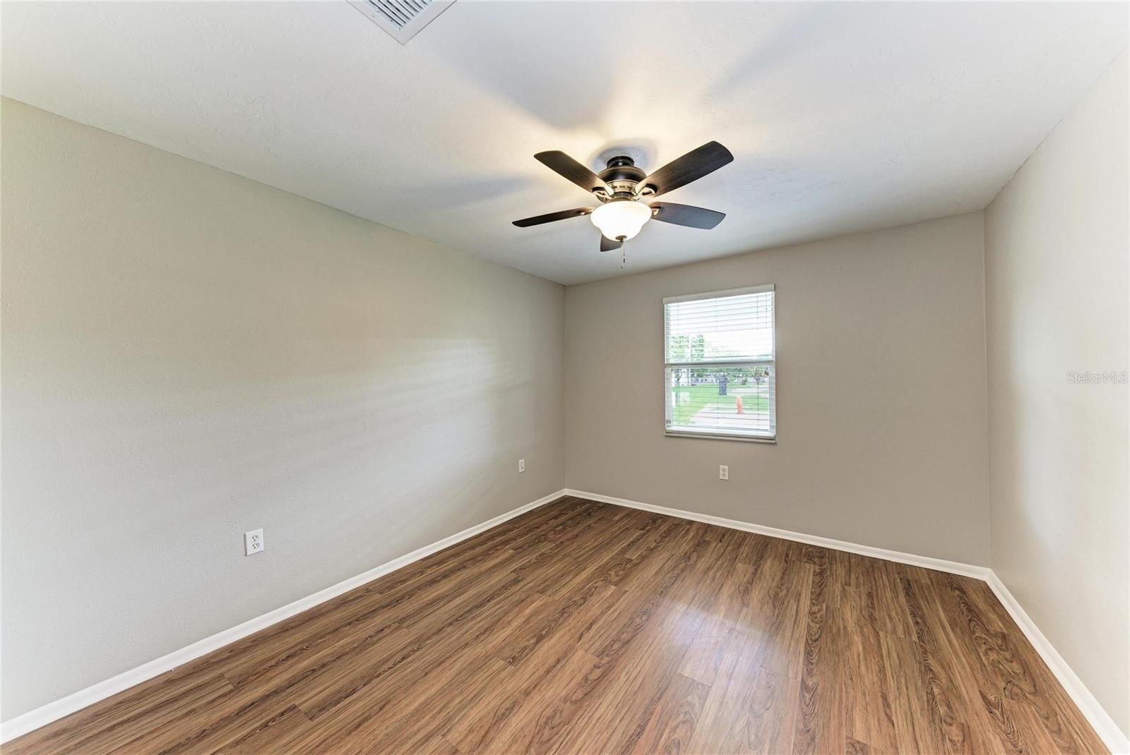 3138 WILLIAMSBURG ST — photo 28
