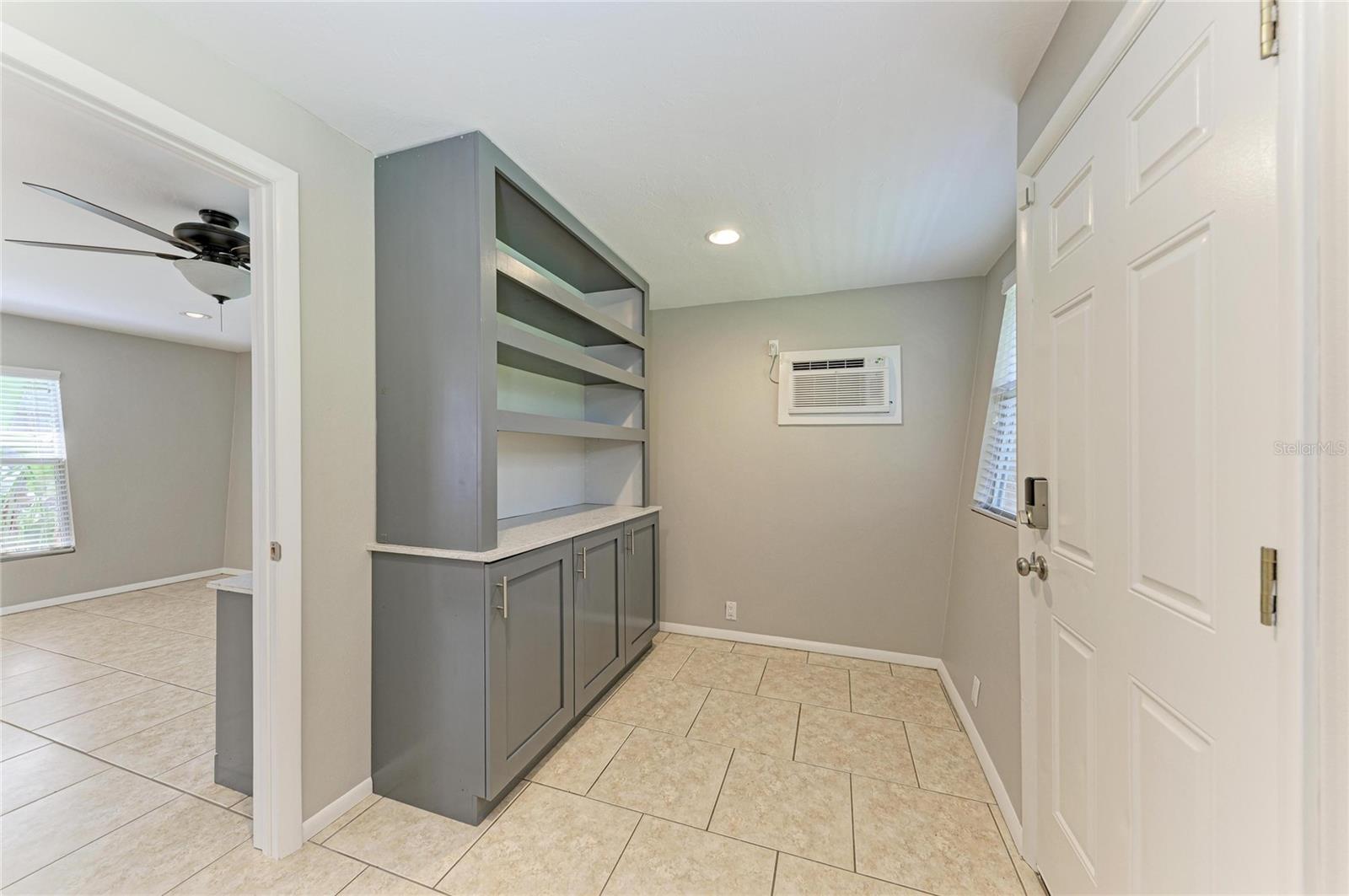 3138 WILLIAMSBURG ST — photo 37