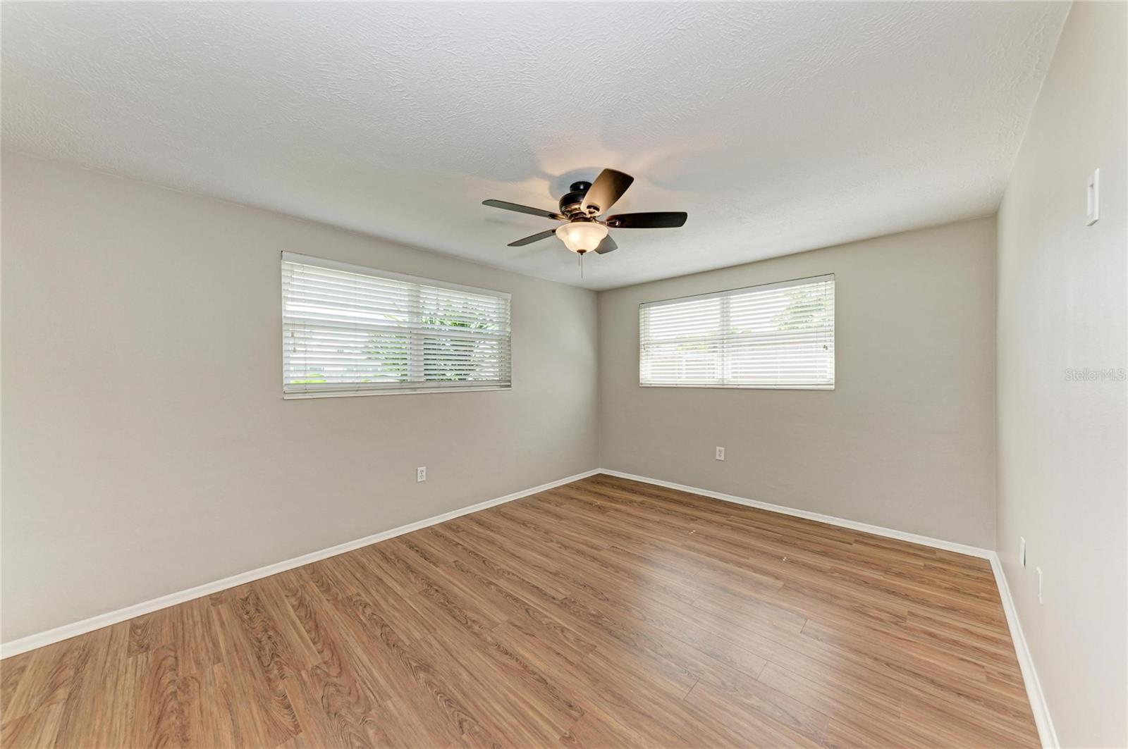 3138 WILLIAMSBURG ST — photo 21