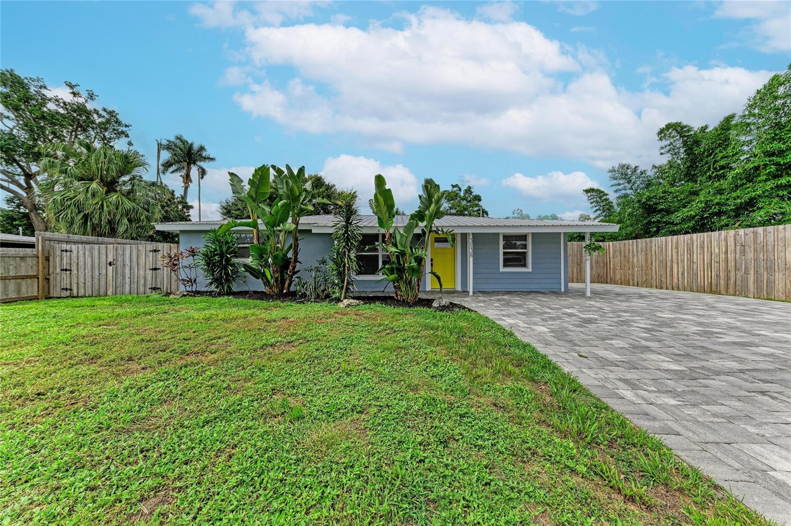 3138 WILLIAMSBURG ST — photo 4
