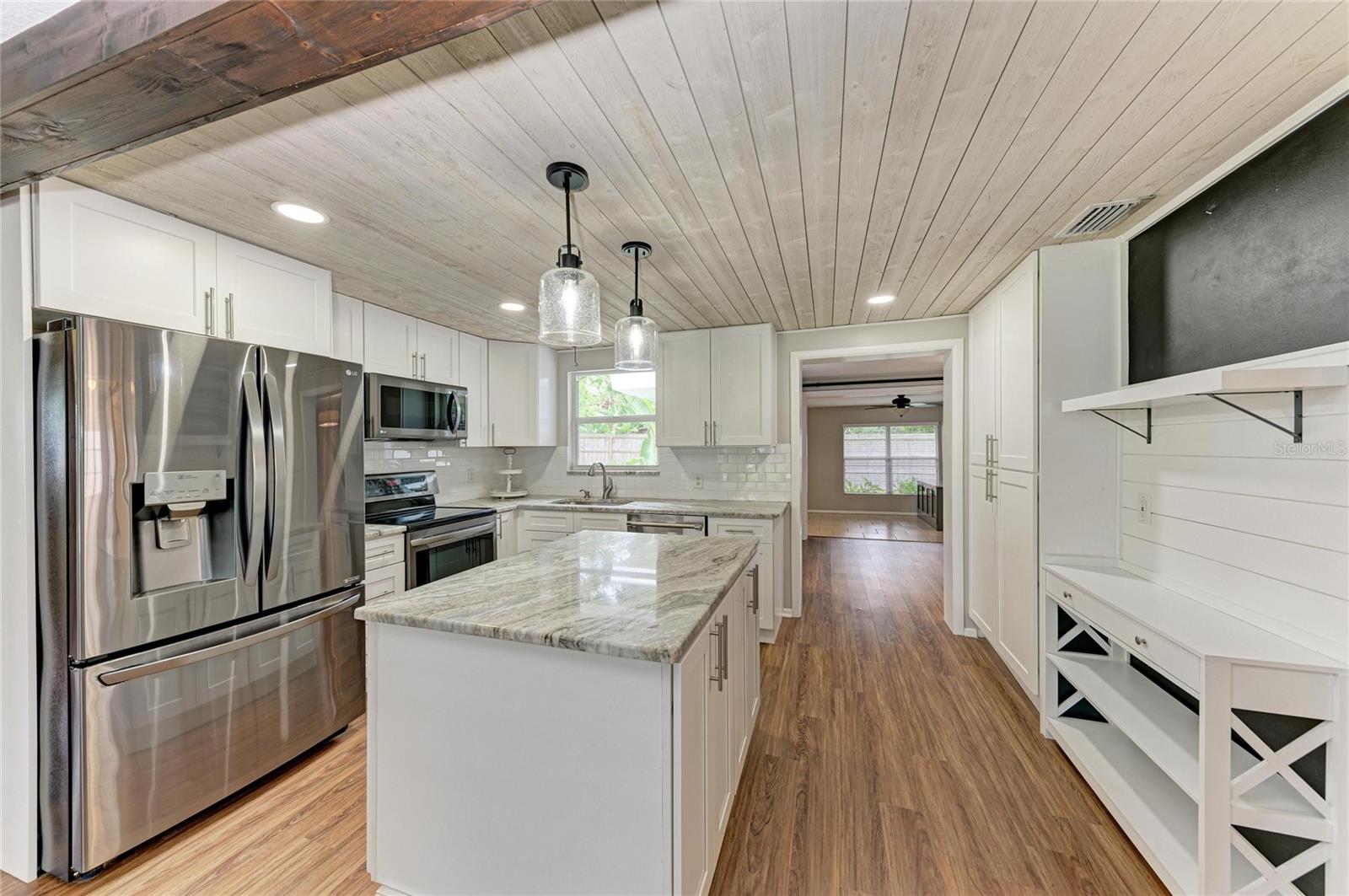 3138 WILLIAMSBURG ST — photo 13