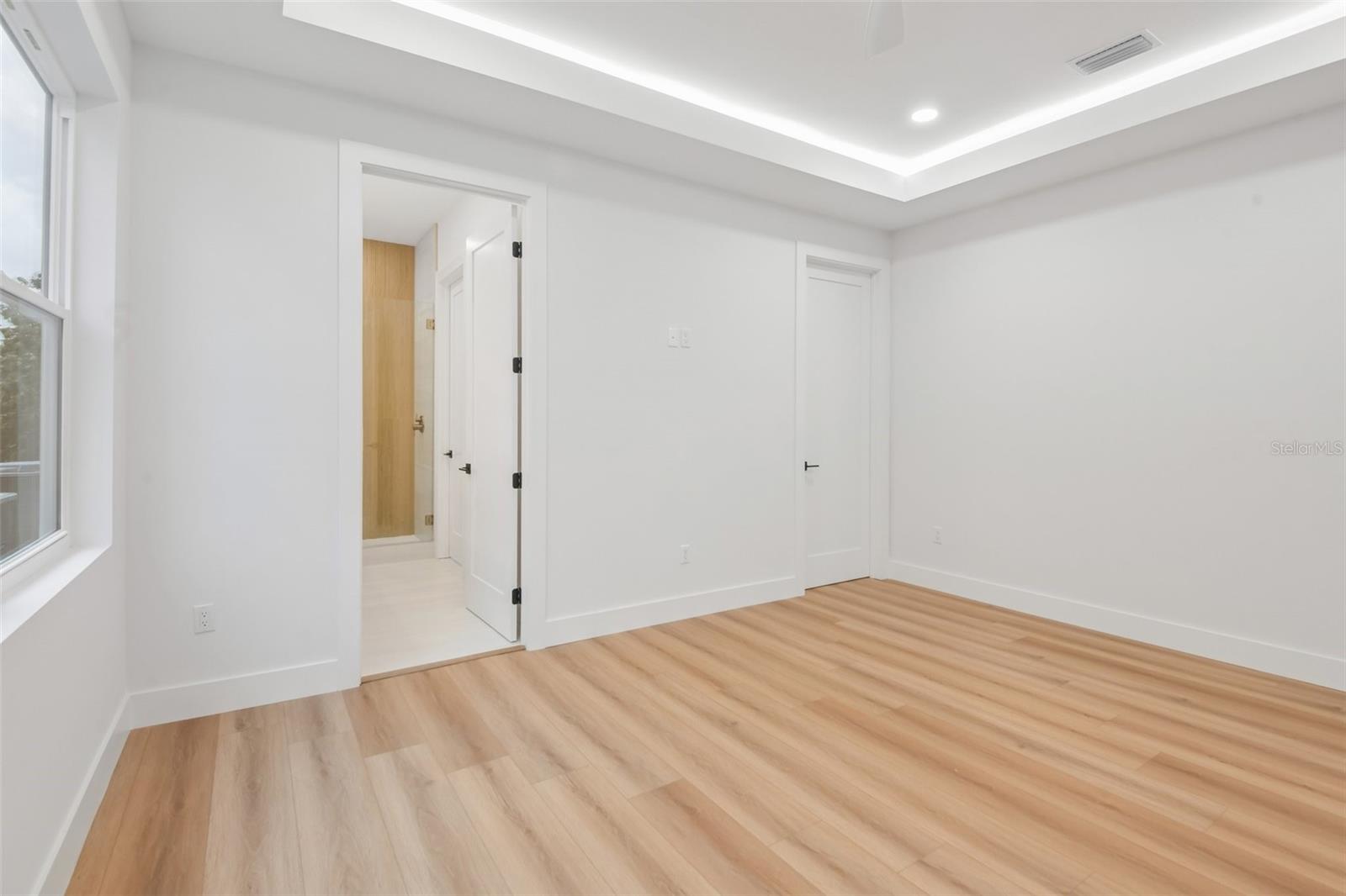 96 SHORE DR — photo 34