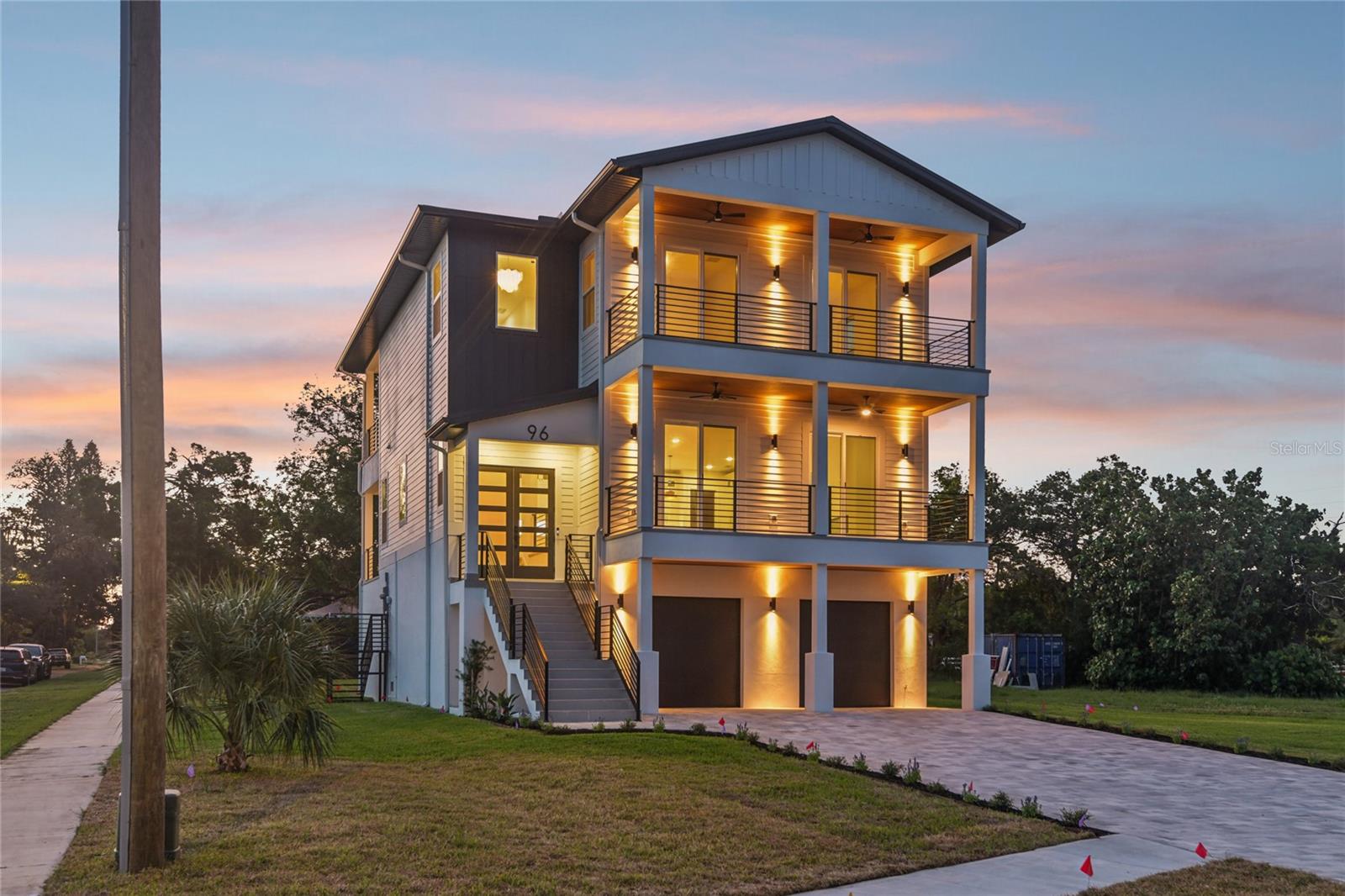 96 SHORE DR — photo 3