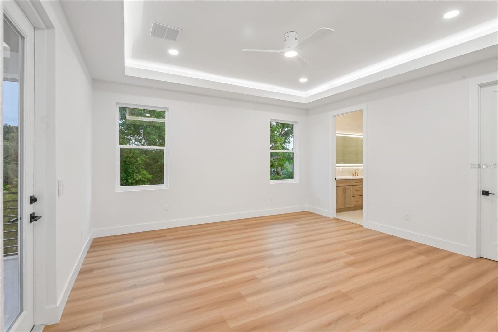 96 SHORE DR — photo 37
