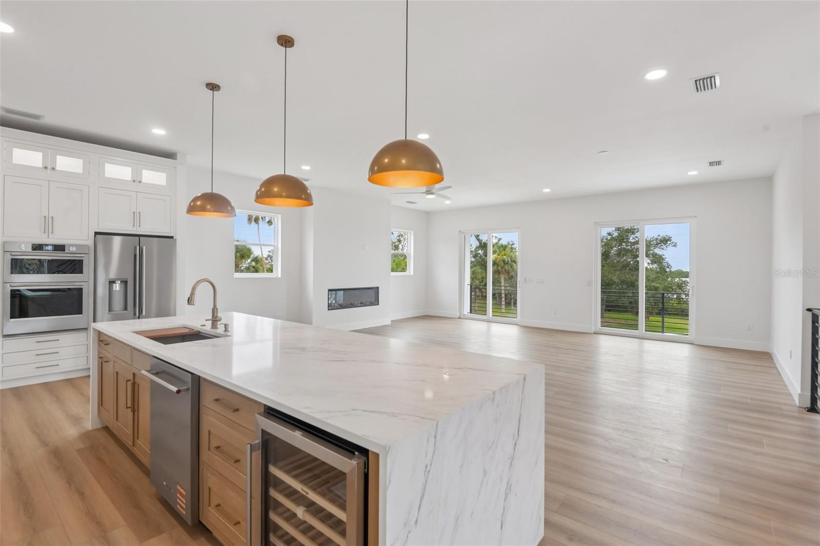 96 SHORE DR — photo 15