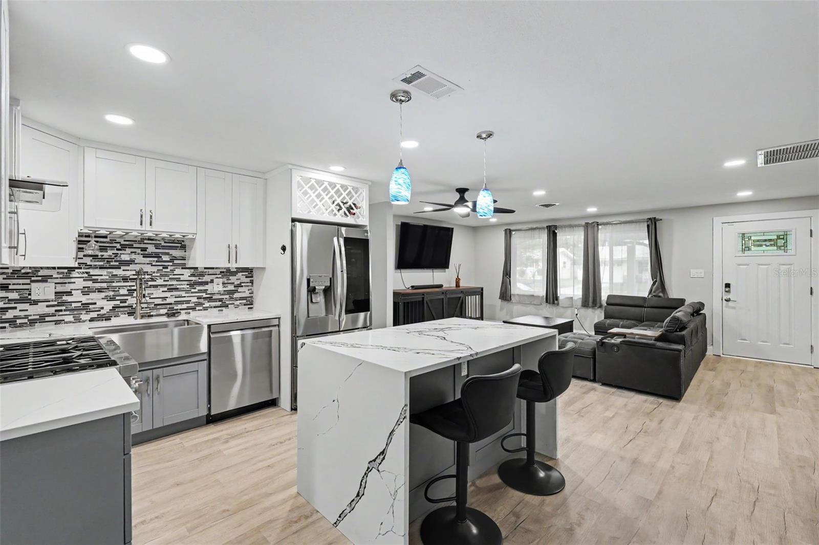 1340 WILLIAMS DR — photo 15