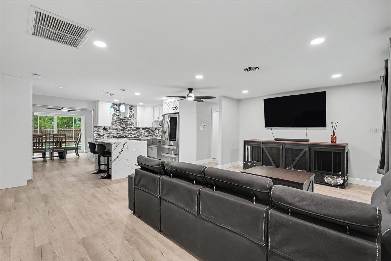 1340 WILLIAMS DR — photo 6