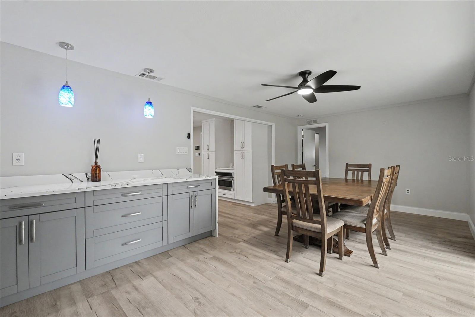 1340 WILLIAMS DR — photo 19
