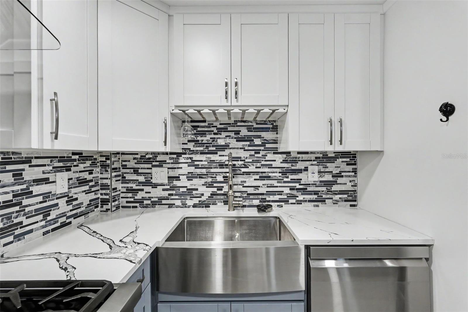 1340 WILLIAMS DR — photo 13