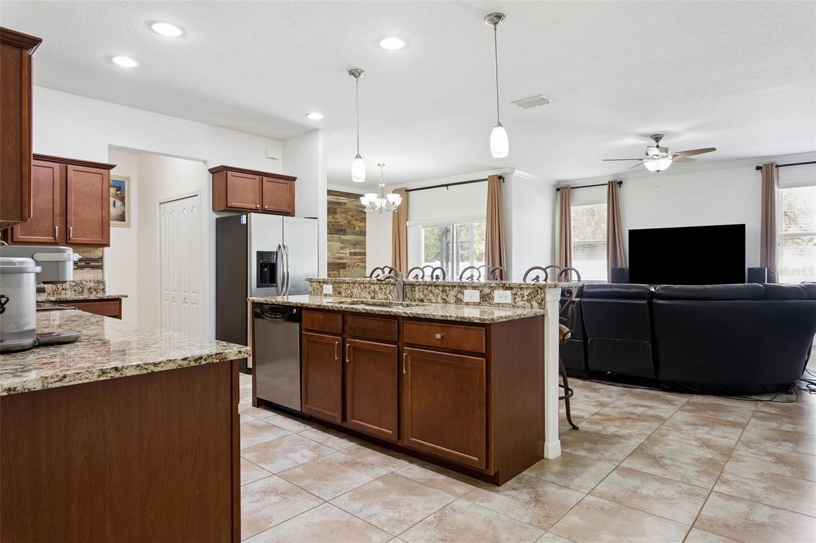 20220 POND APPLE LN — photo 6