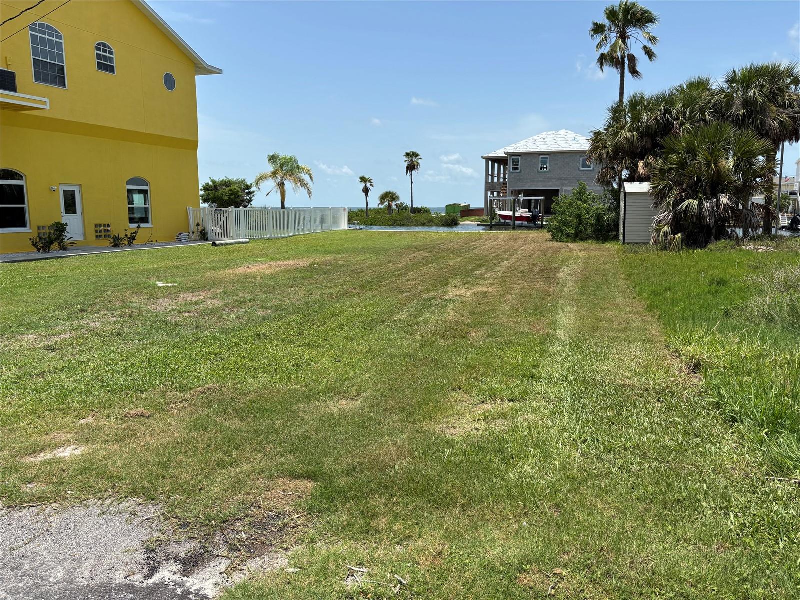 1 SEAVIEW BLVD — photo 4