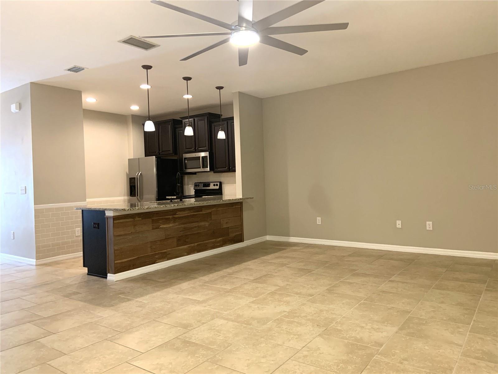 6461 BAYTOWN DR — photo 7