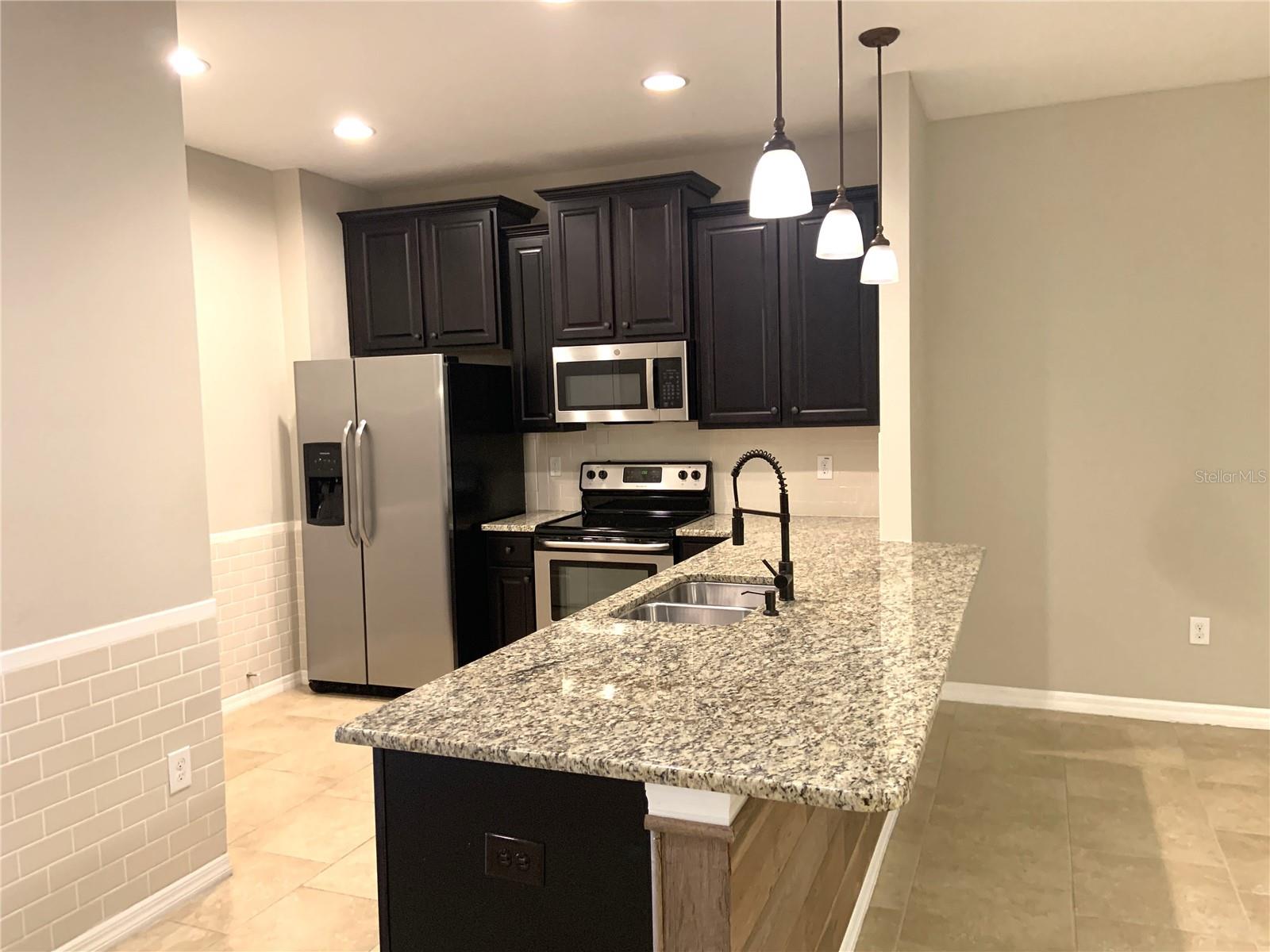 6461 BAYTOWN DR — photo 6