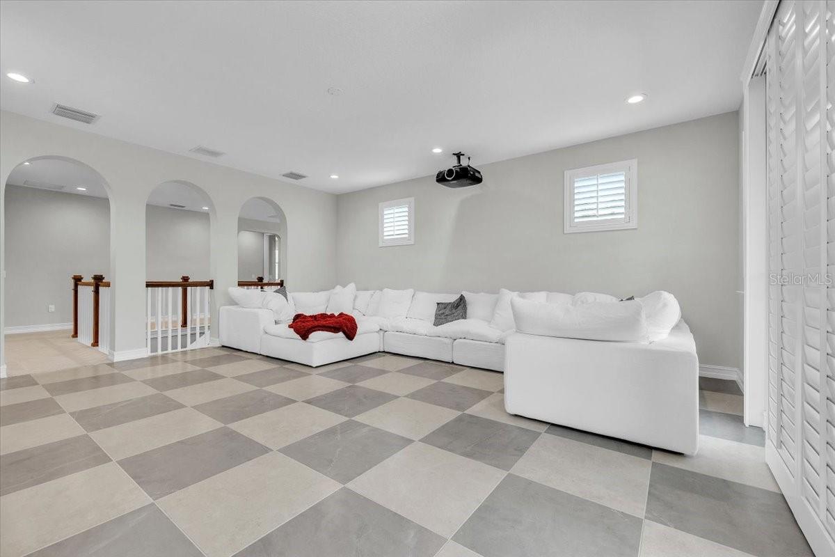 17923 BARN CLOSE DR — photo 36