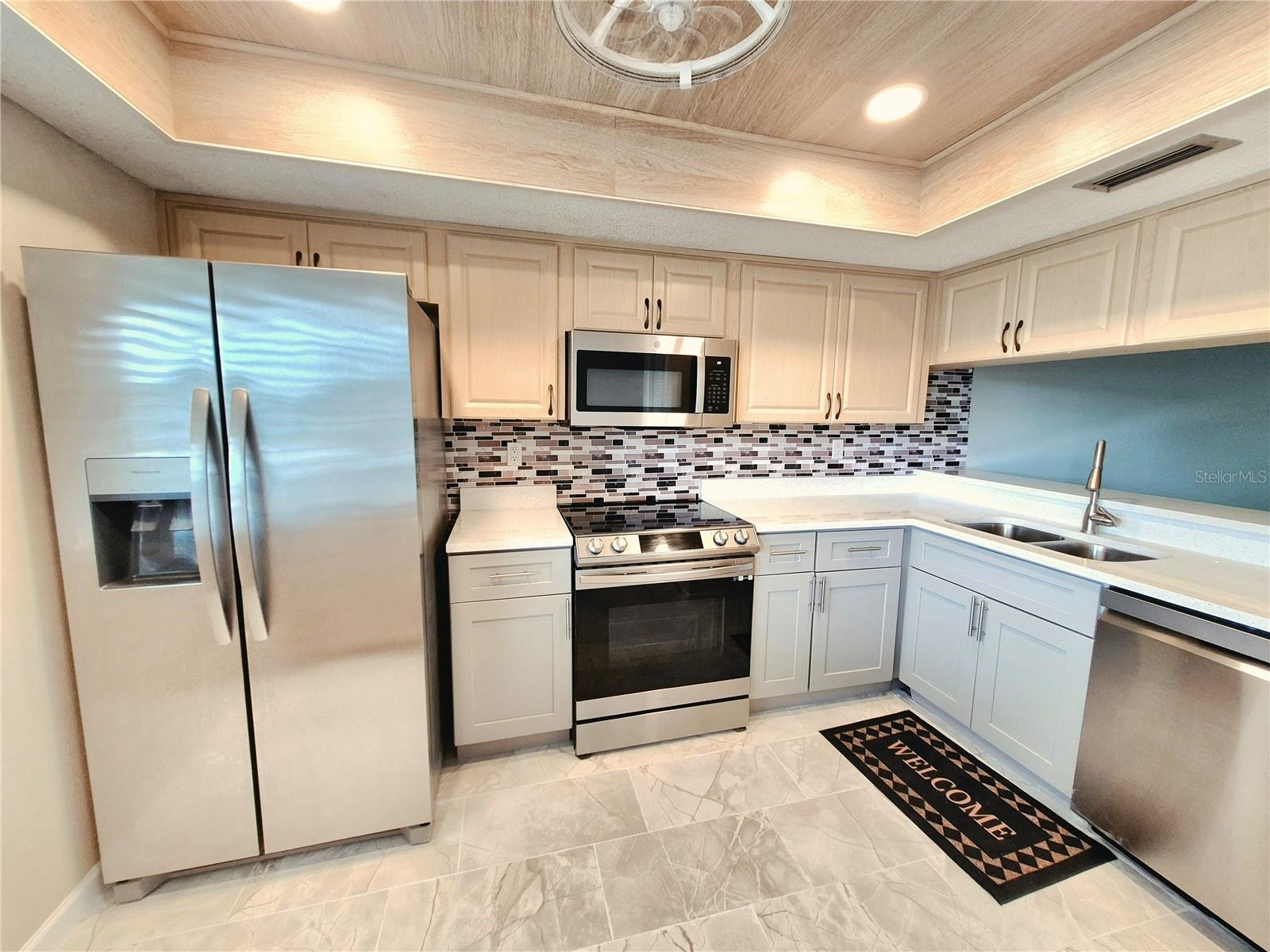 222 CARYL WAY — photo 12
