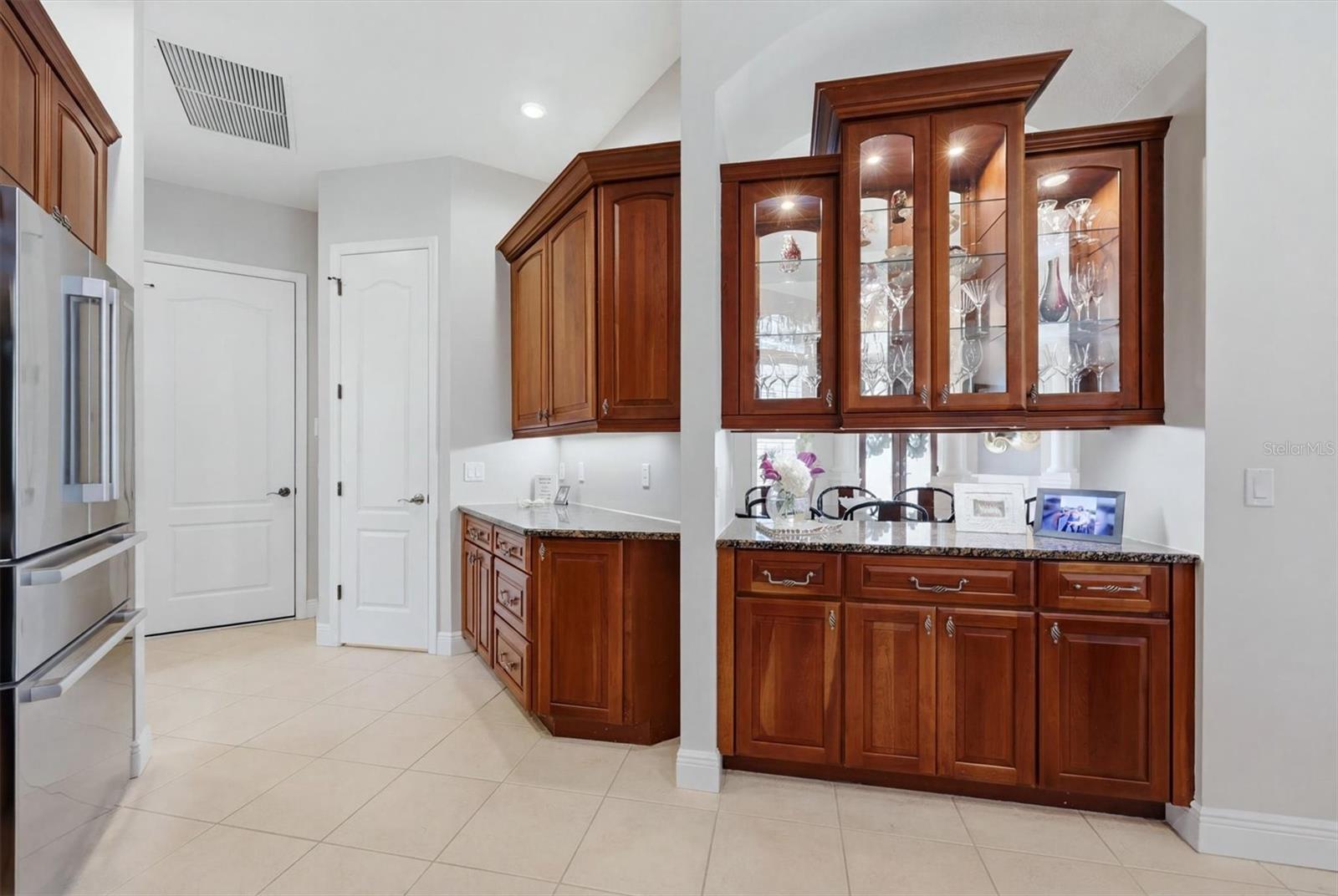 6806 DOMINION LN — photo 13