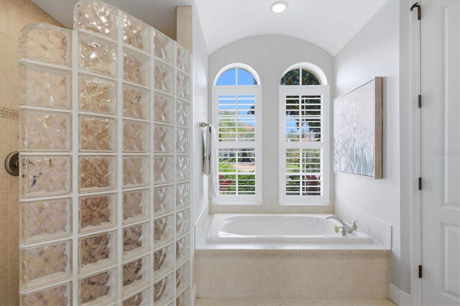 6806 DOMINION LN — photo 23