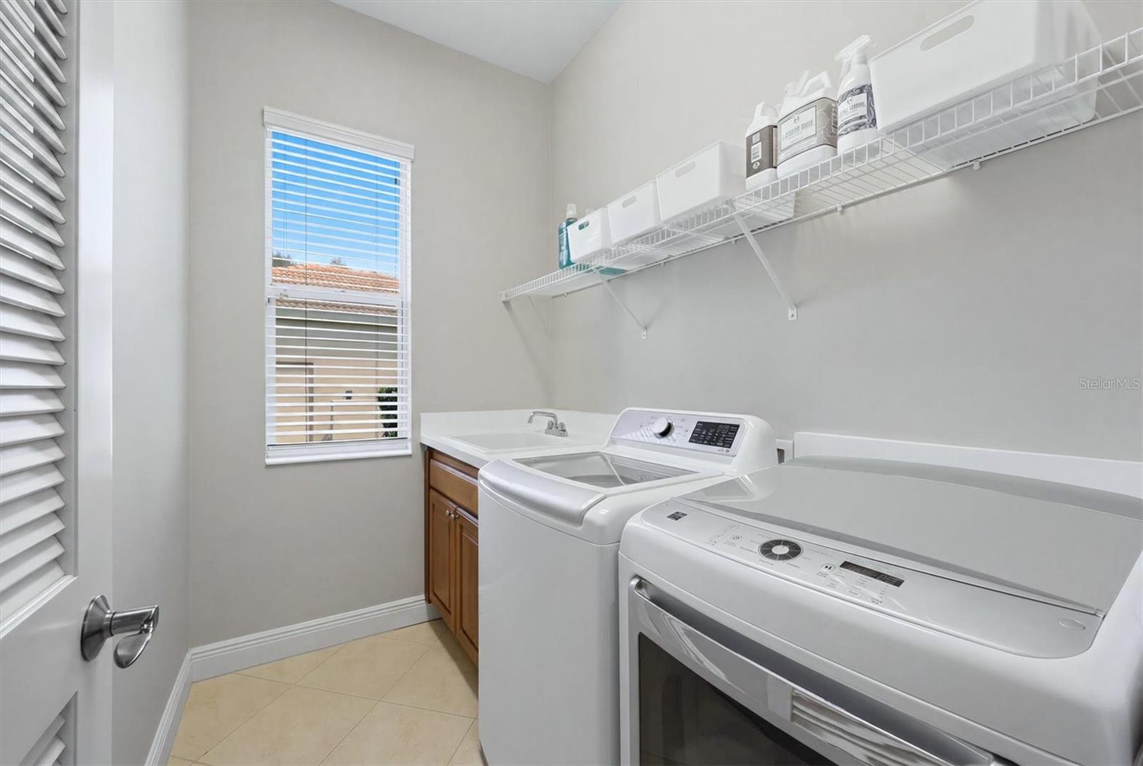 6806 DOMINION LN — photo 35