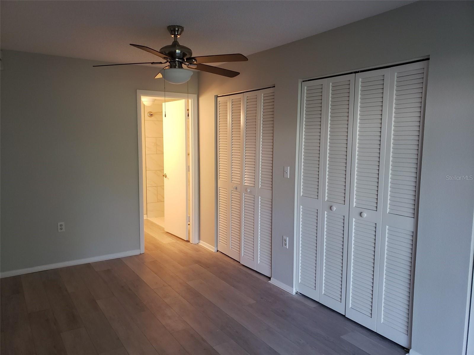 549 LAKESIDE DR #549 — photo 9