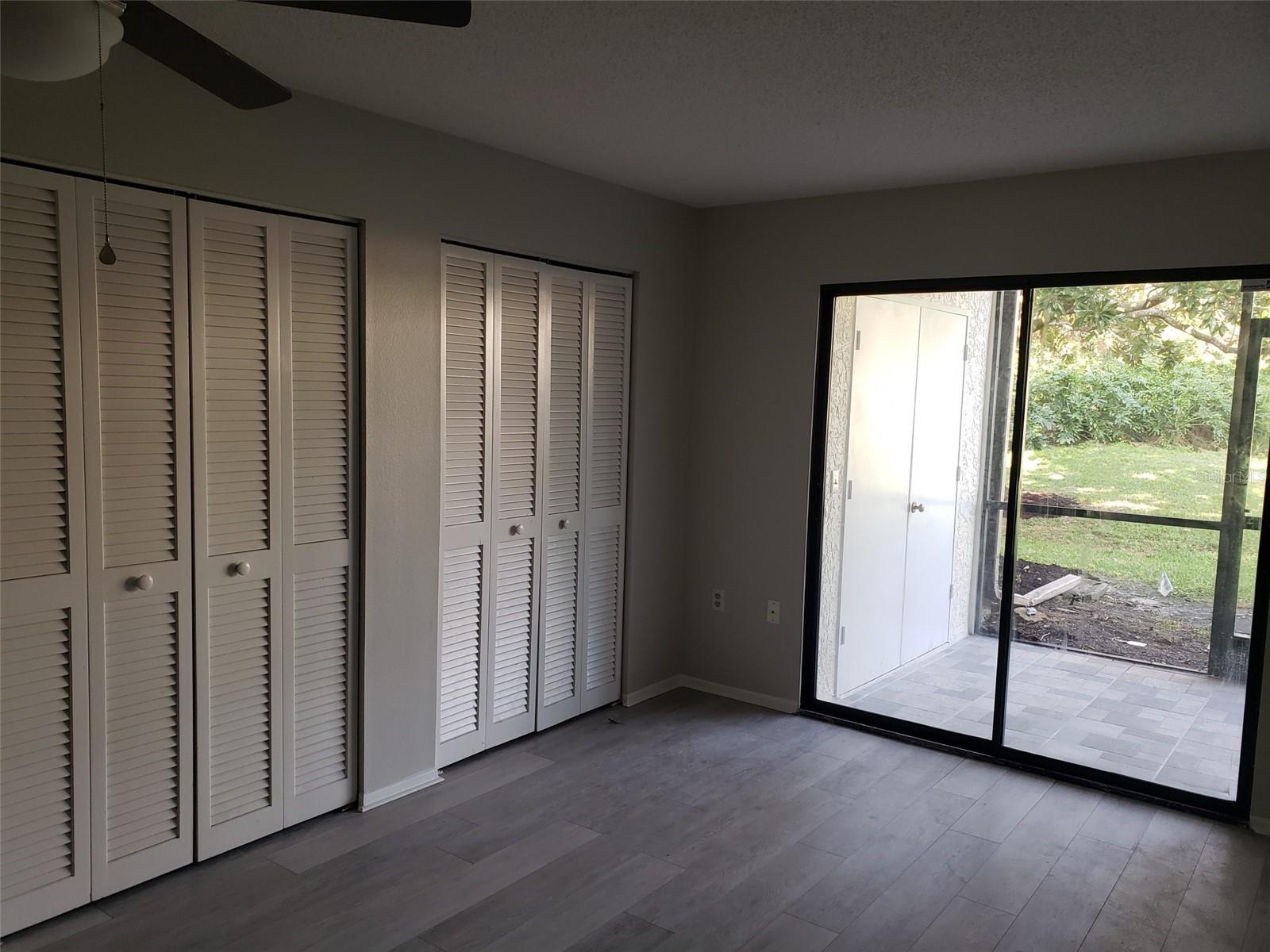 549 LAKESIDE DR #549 — photo 8
