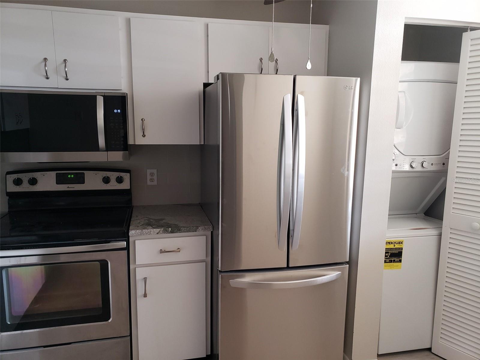 549 LAKESIDE DR #549 — photo 4