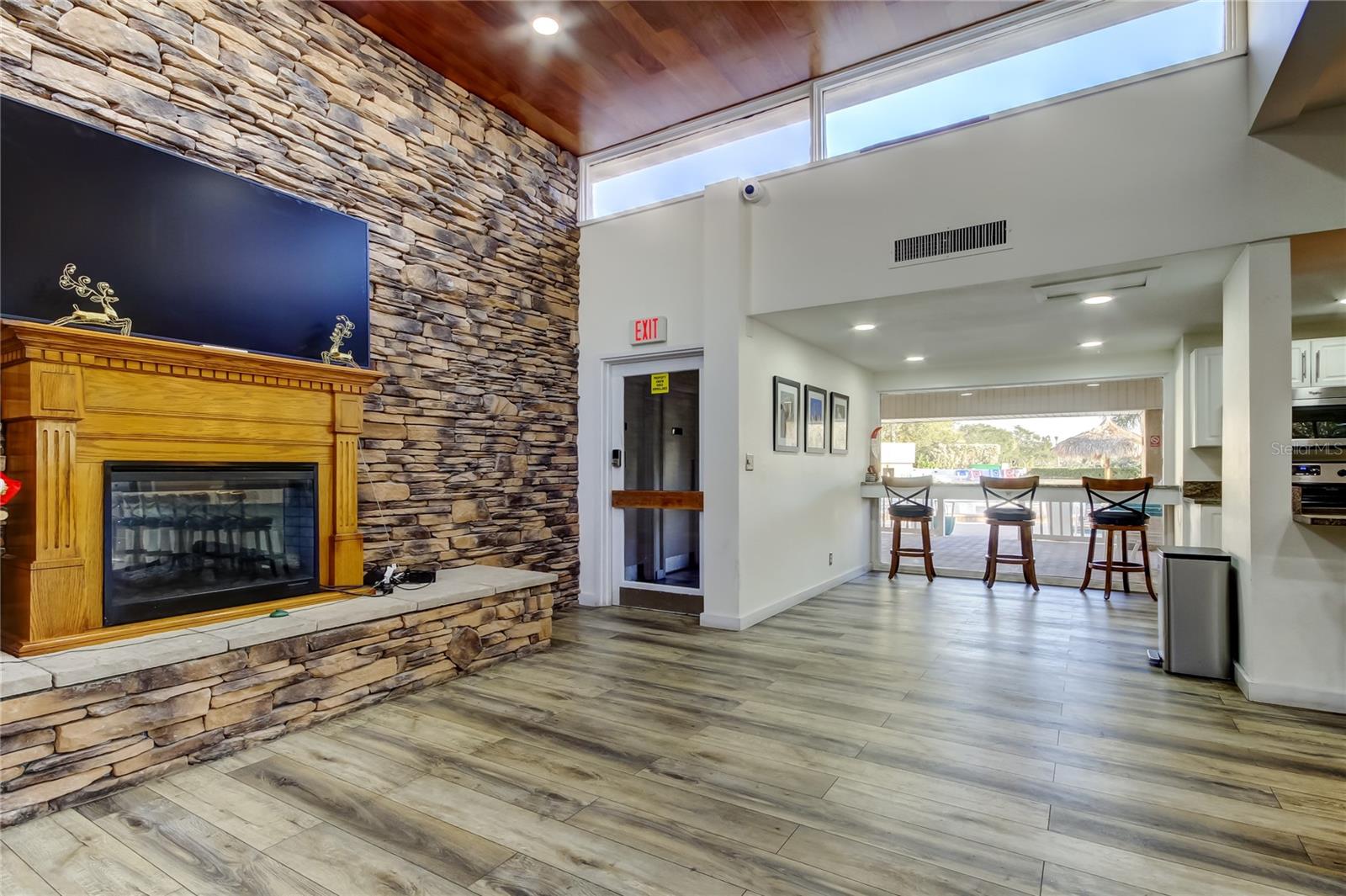 2614 COVE CAY DR #409 — photo 33