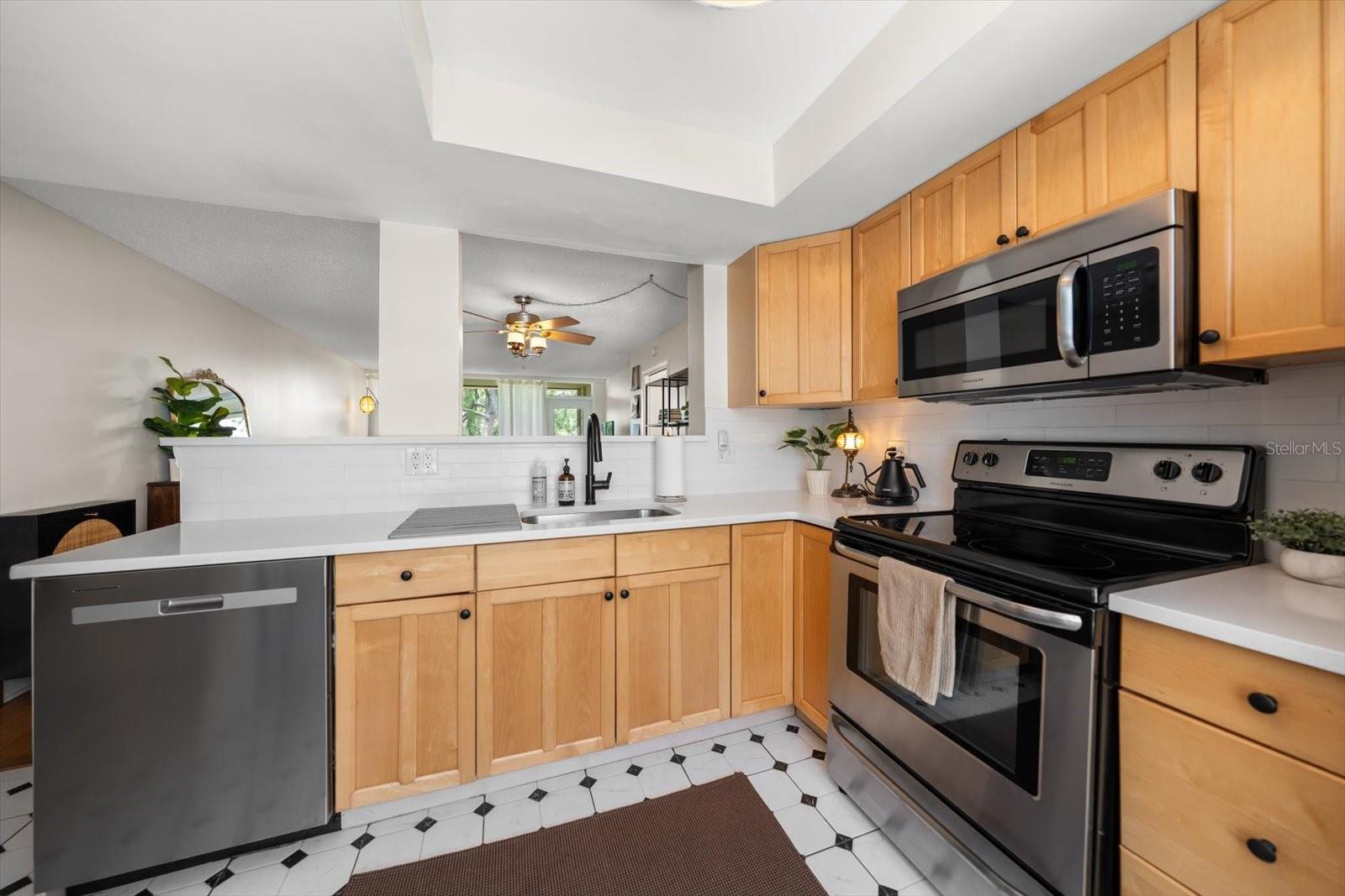2614 COVE CAY DR #409 — photo 6