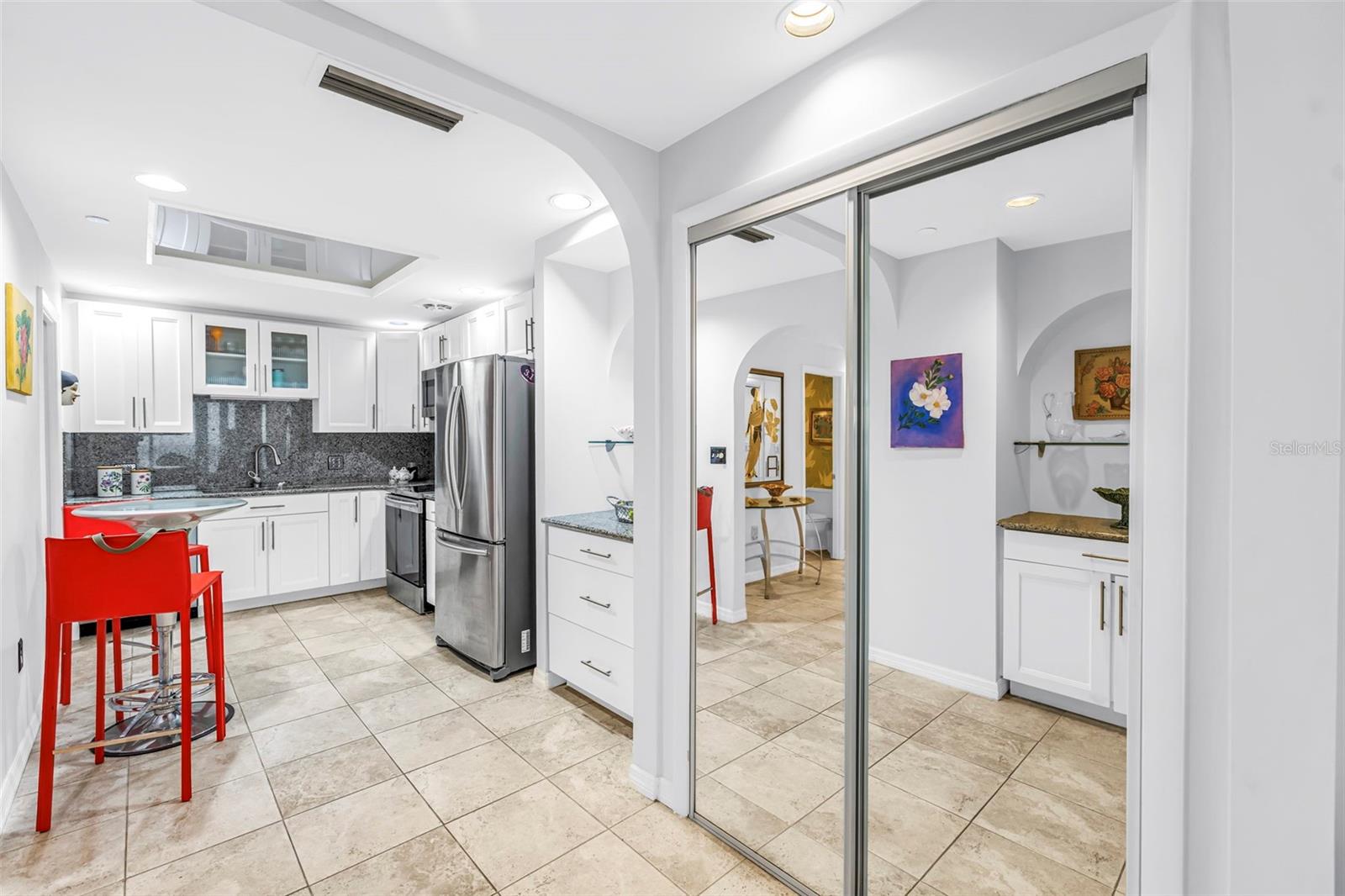 1 BEACH DR SE #1907 — photo 10
