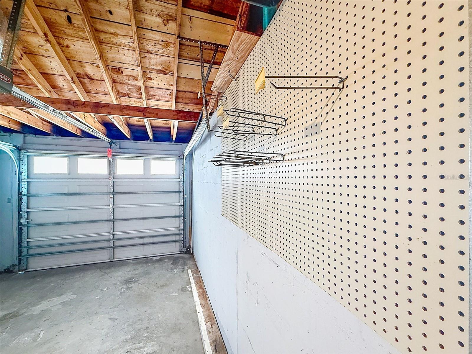 4925 BEACON HILL DR — photo 41