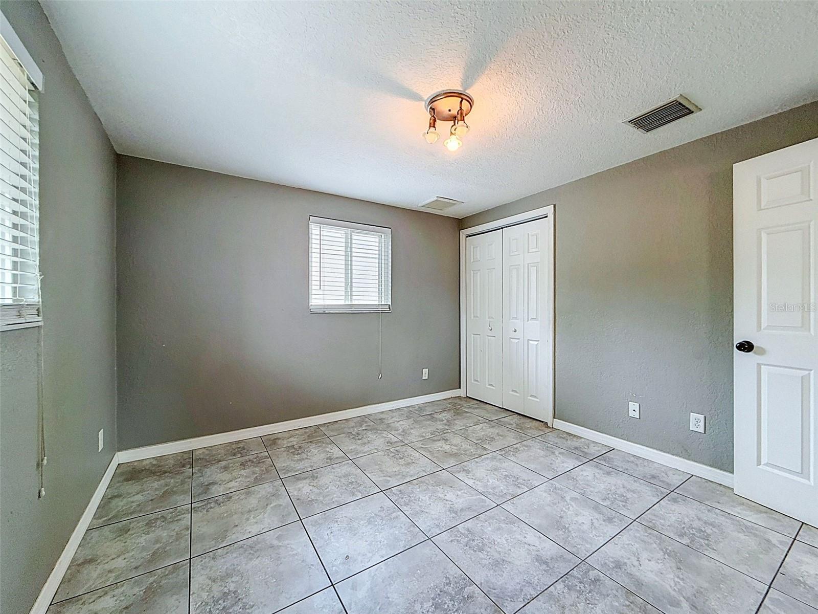 4925 BEACON HILL DR — photo 31