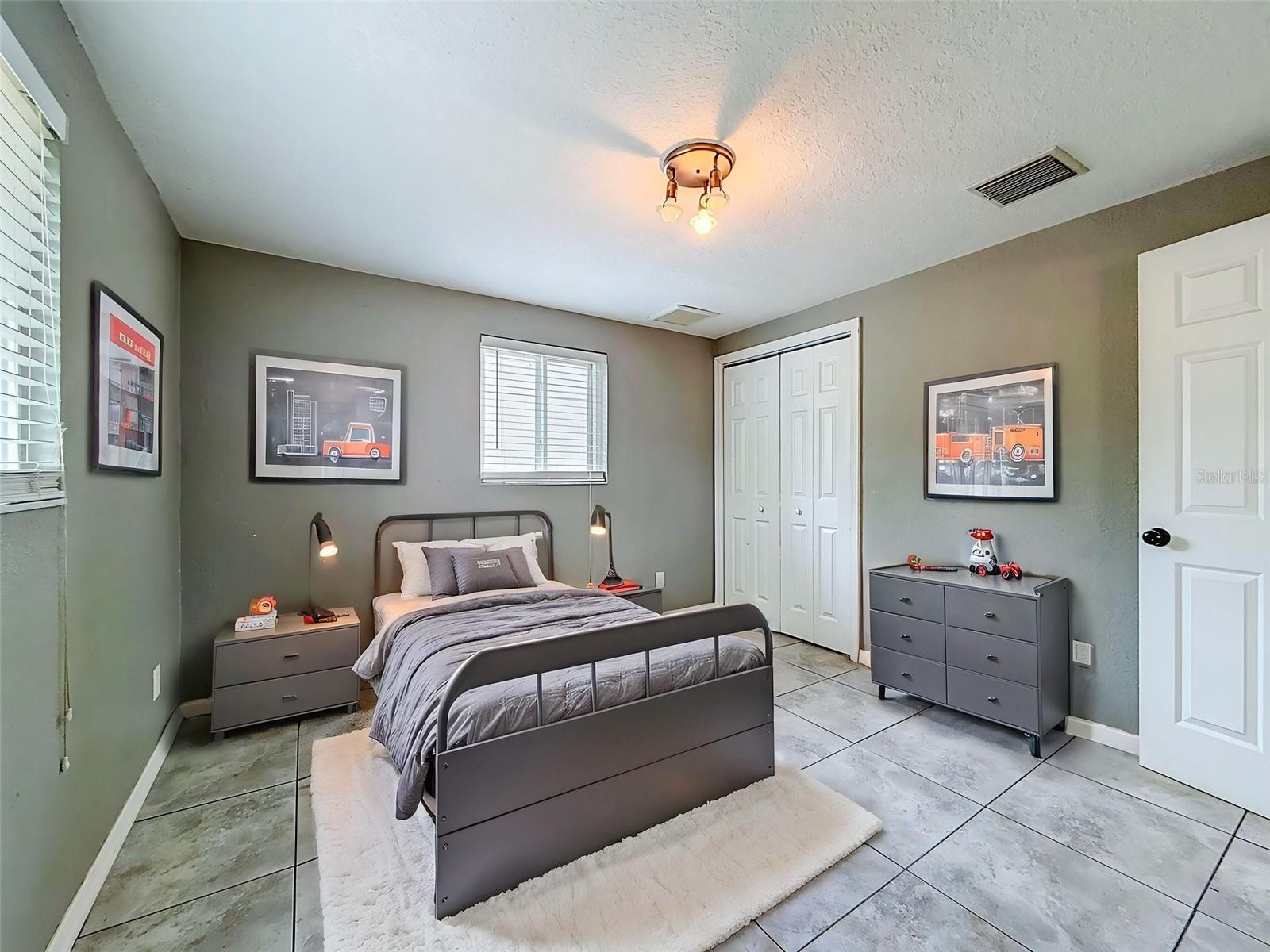 4925 BEACON HILL DR — photo 33
