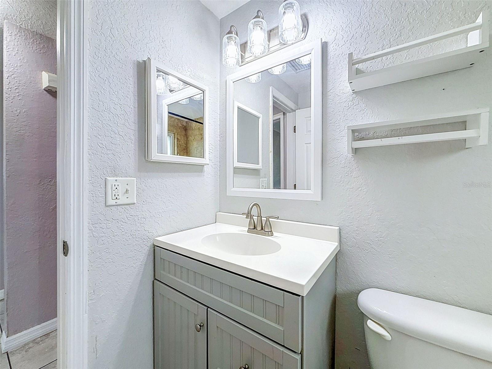 4925 BEACON HILL DR — photo 27