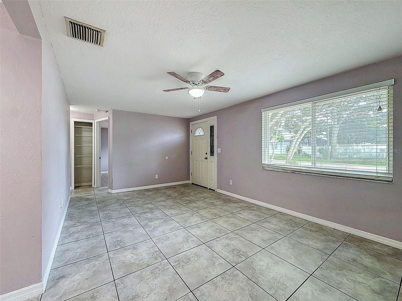 4925 BEACON HILL DR — photo 15