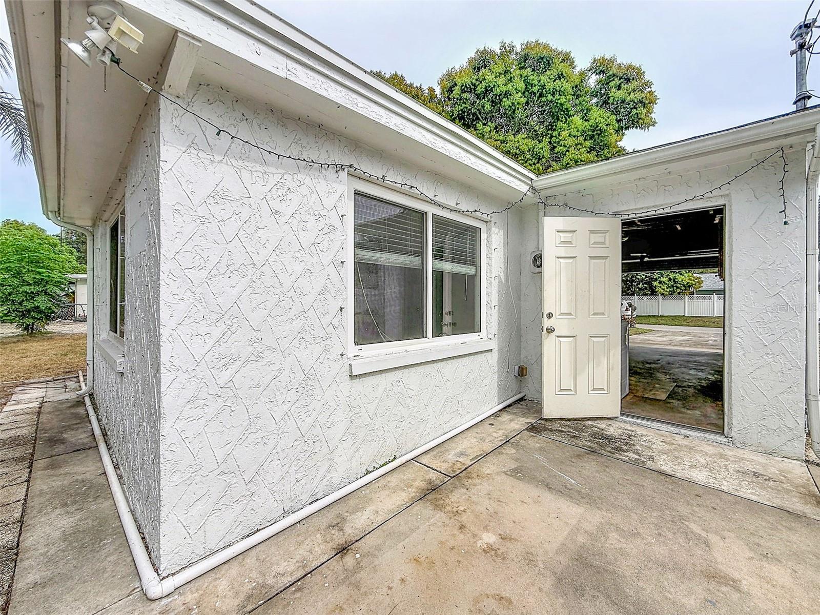 4925 BEACON HILL DR — photo 46